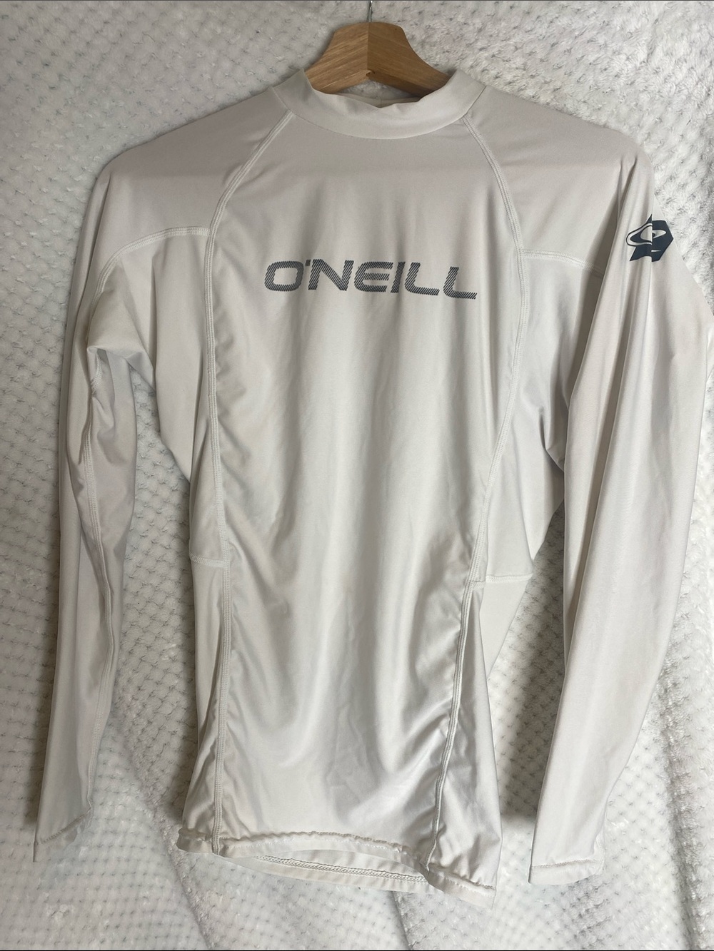 O'Neill White Long Sleeve Rash Guard with Graphic Logo